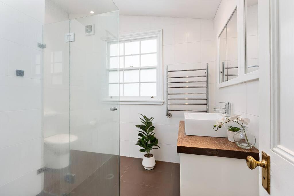 Incredible 3br Neardarlingharbor Holiday home